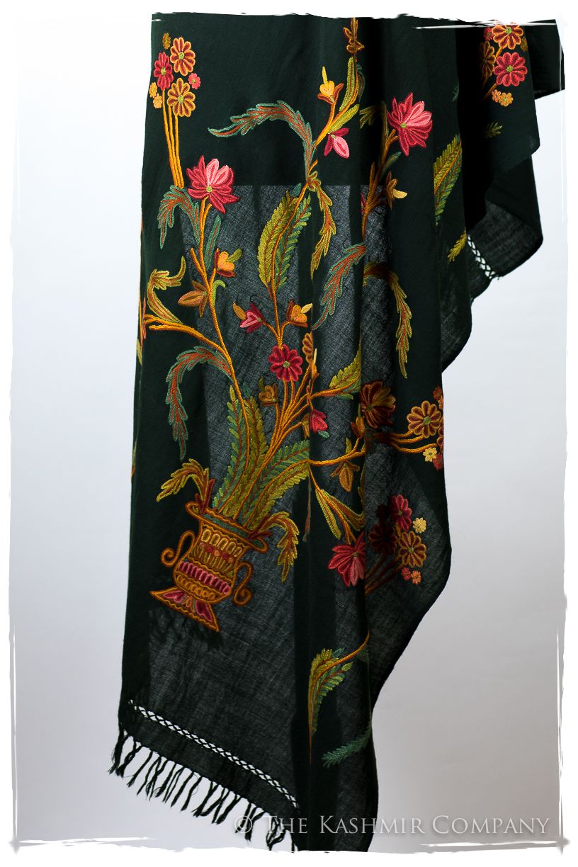 Française Bouquet de Lucienne Verte Provence Shawl