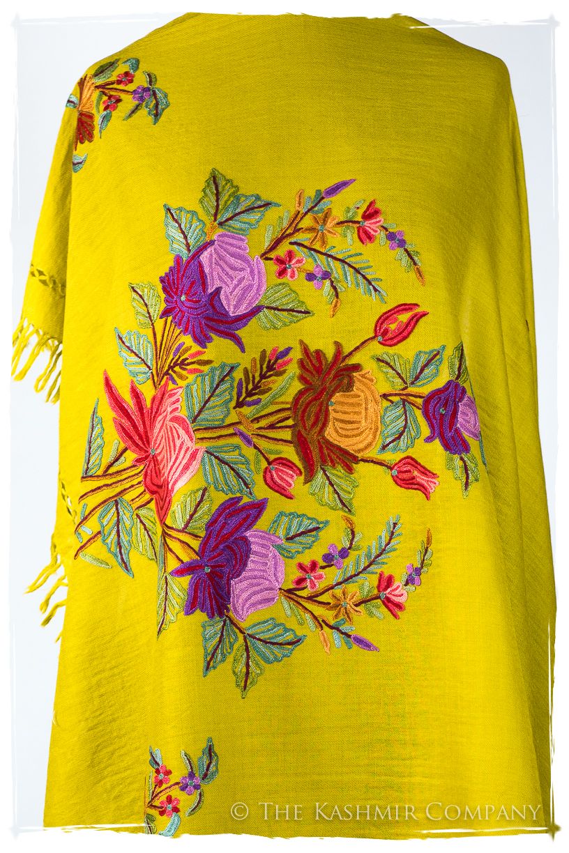 Française Bouquet de Roses Chloé Provence Shawl