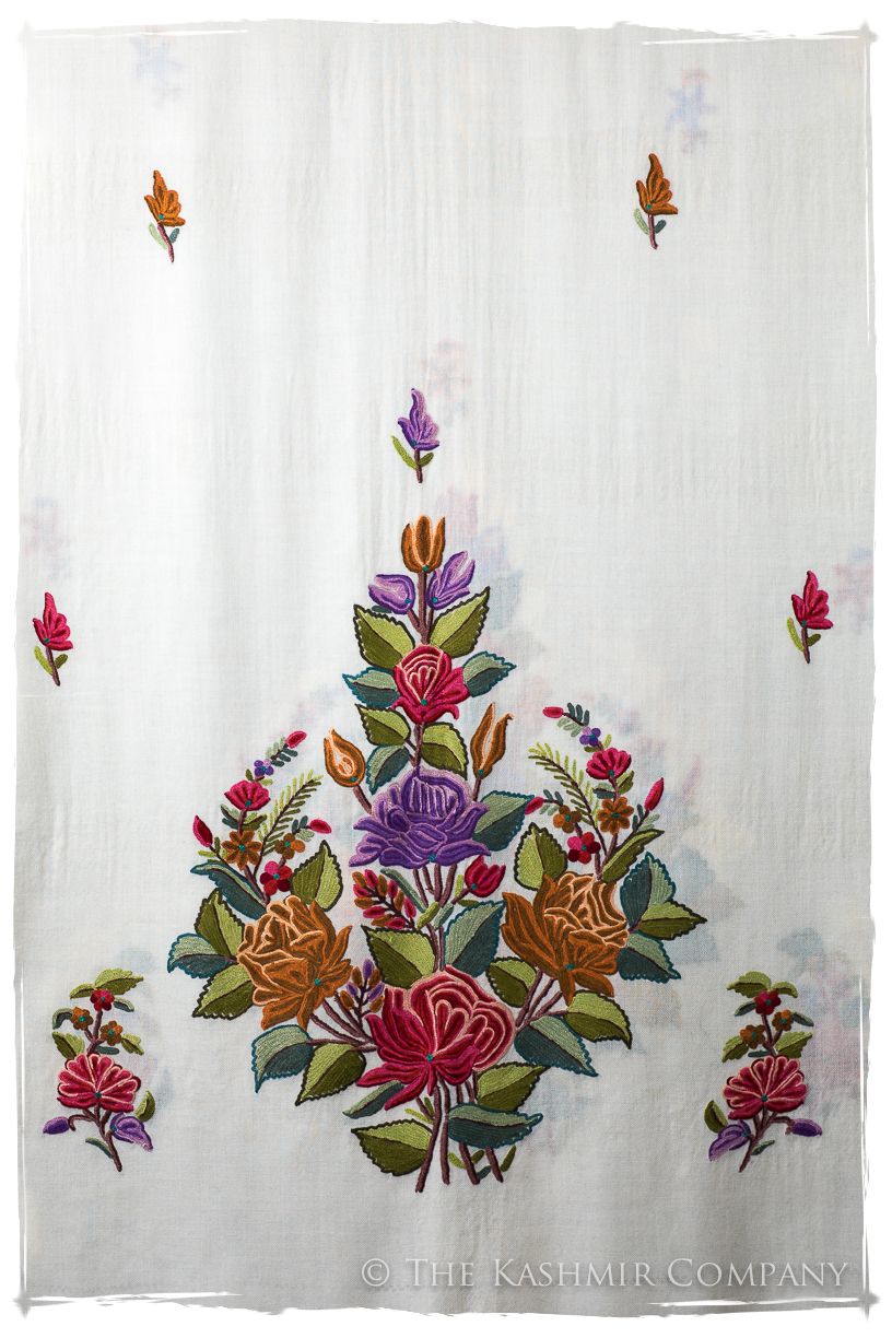 Française Bouquet de Roses Dominique Provence Shawl