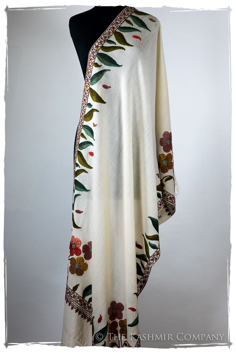 Geneviève Frontière Belle Saison d'ivoire Shawl
