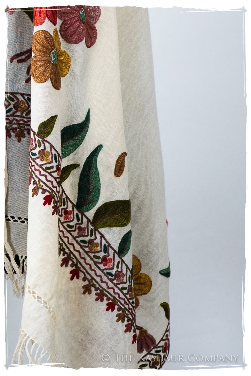 Geneviève Frontière Belle Saison d'ivoire Shawl