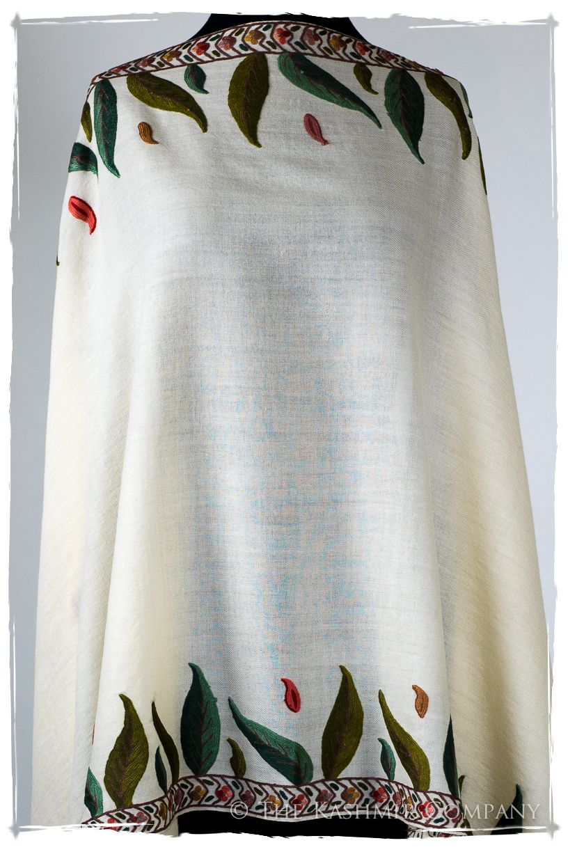 Geneviève Frontière Belle Saison d'ivoire Shawl