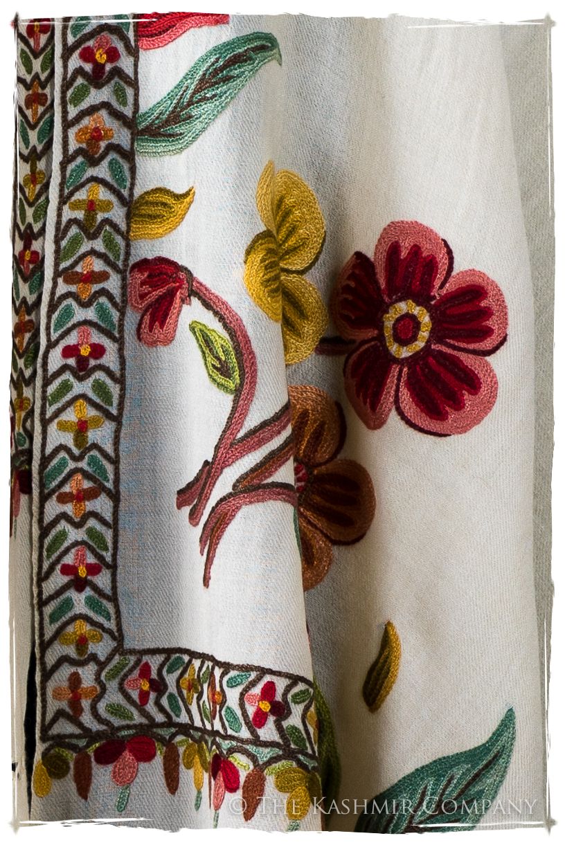 Luciennè Frontière Belle Saison d'ivoire Shawl