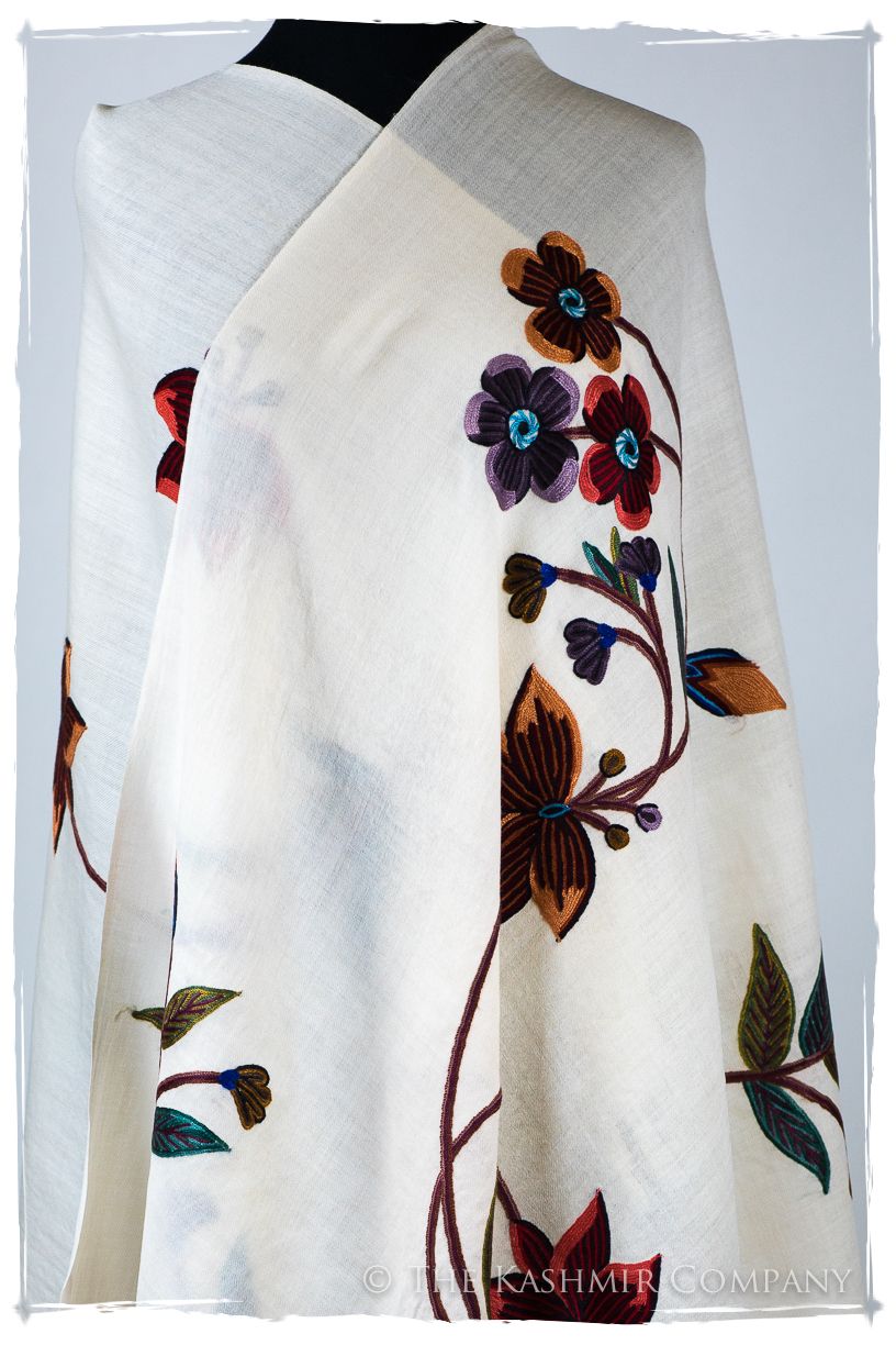 Pascale Je Ne Sais Quoi Shawl