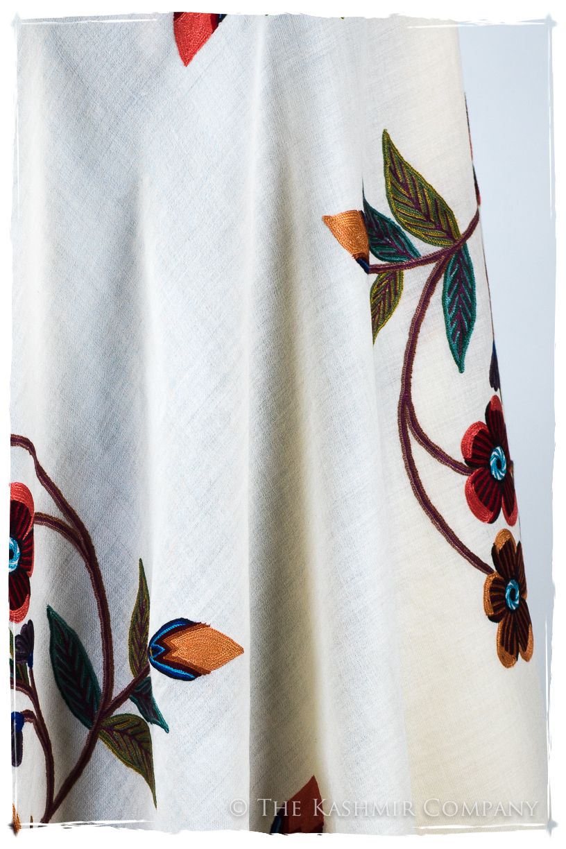 Pascale Je Ne Sais Quoi Shawl
