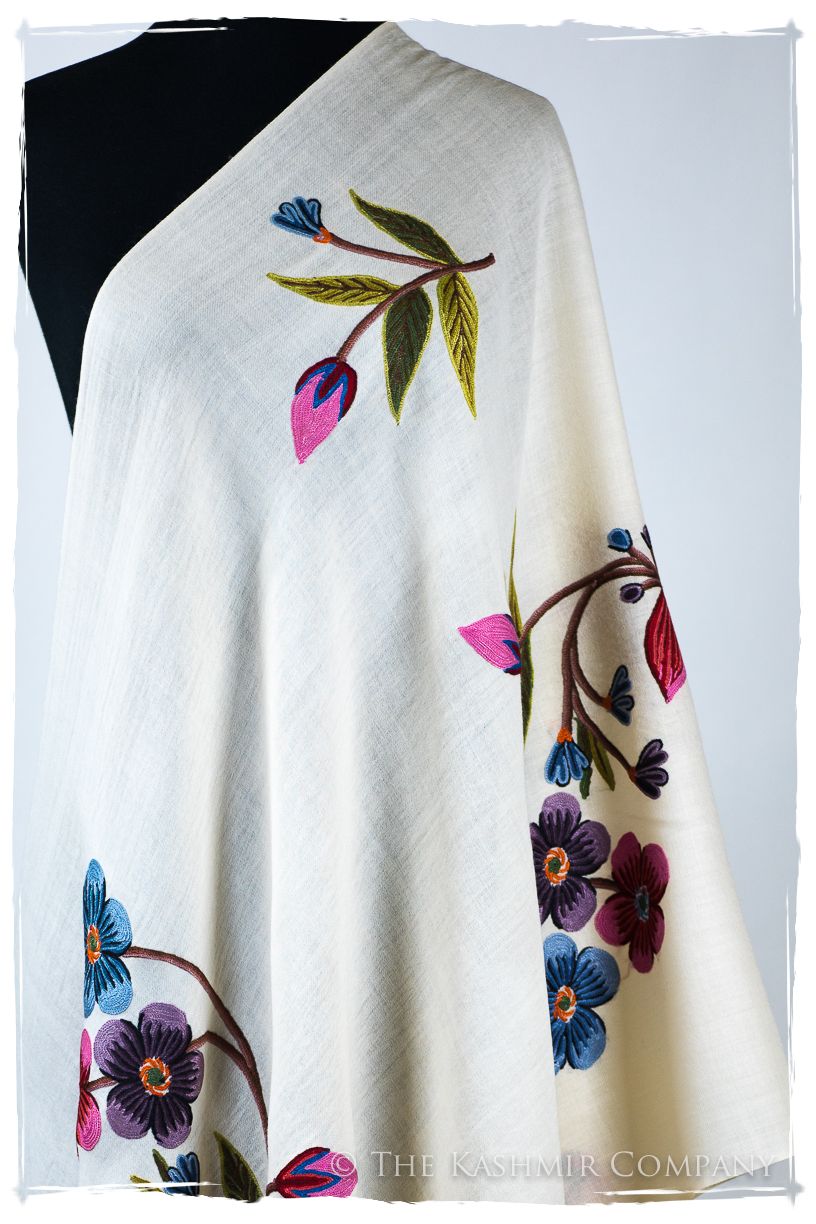 Pauline Je Ne Sais Quoi Shawl