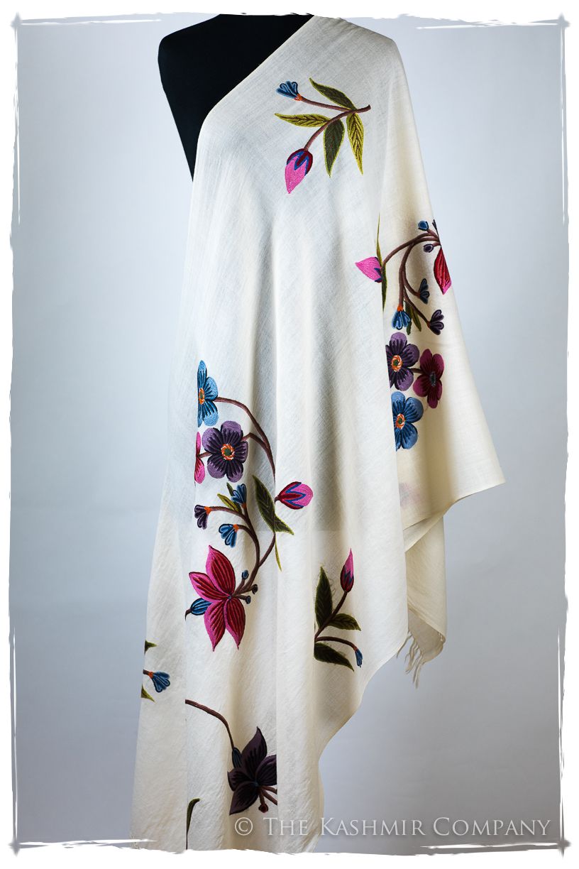 Pauline Je Ne Sais Quoi Shawl