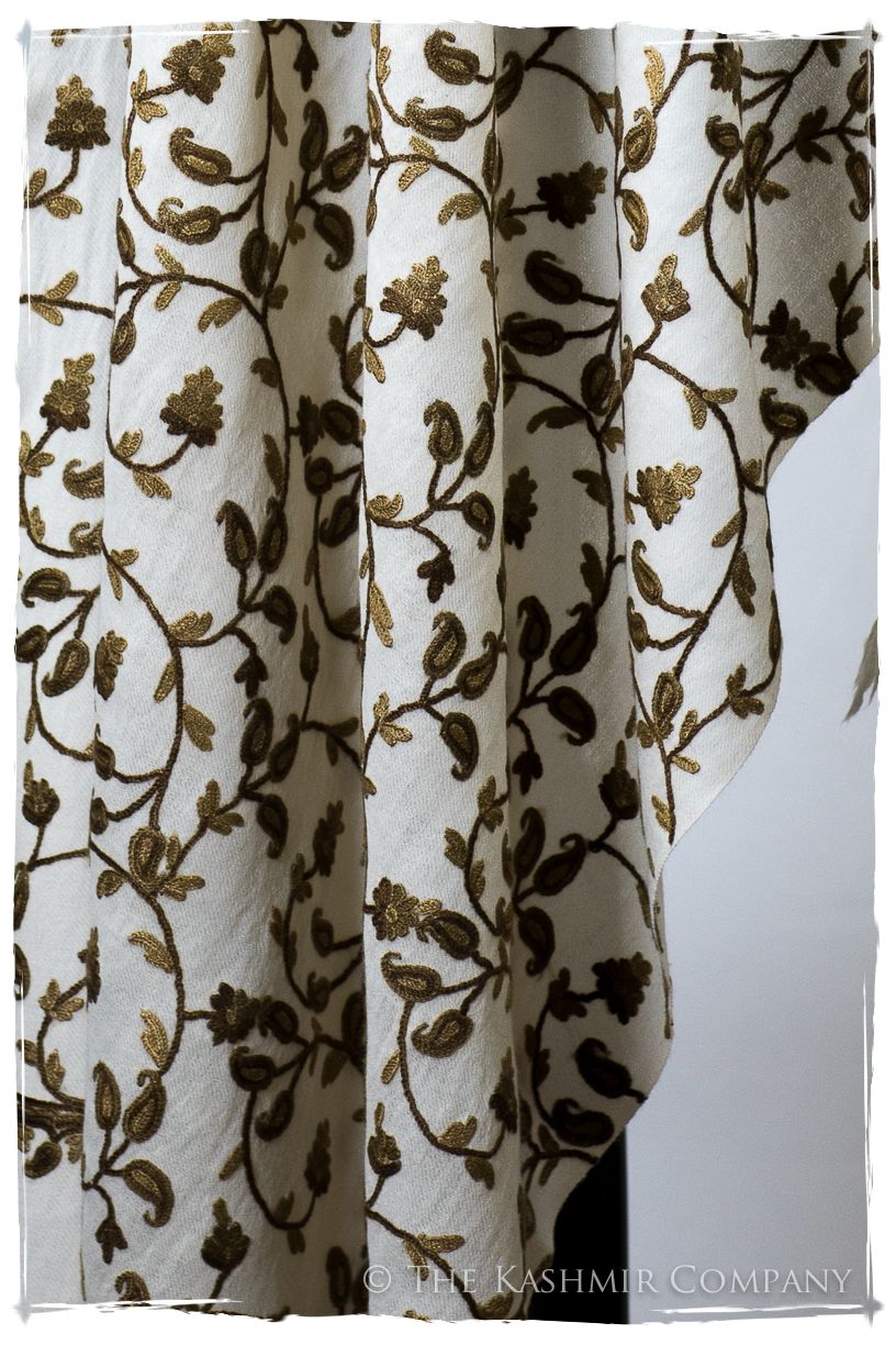 Française Édelie Secret Garden Shawl