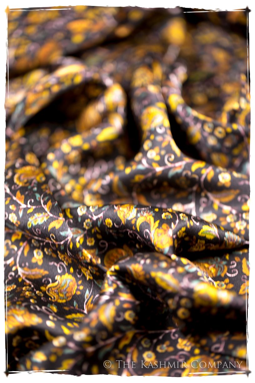 Isabélla of Hainault Cashmere Square Silk Scarf