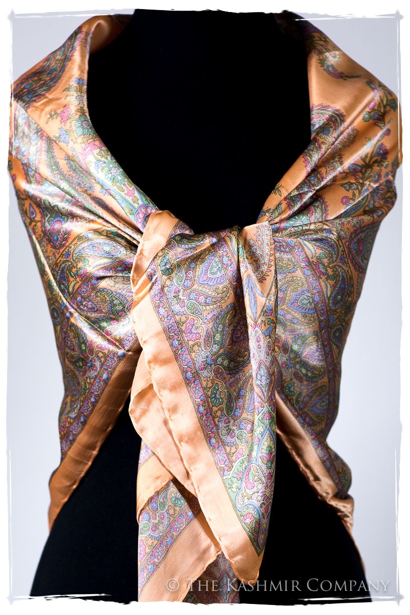 Jeanne d'Évreux Cashmere Square Silk Scarf