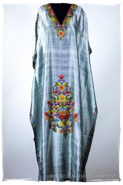 Française Amoureuse de Slyvie Silver Silk Robe