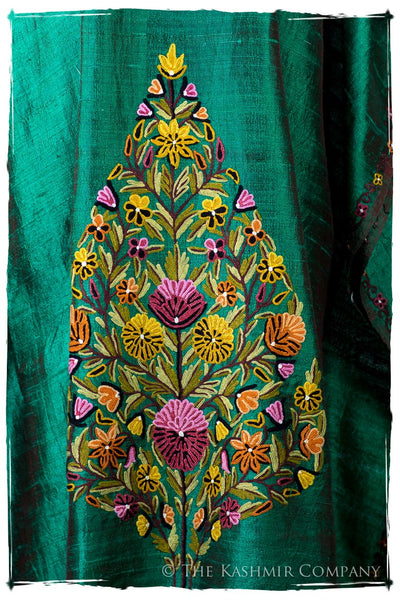 Française Amoureuse de Amélie Emerald Silk Robe