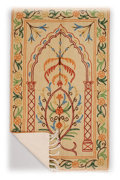 Pani Arye Prayer Rug / Wall Hanging