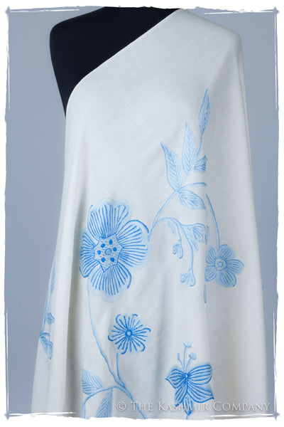 Je Ne Sais Quoi Blue Ivory Shawl