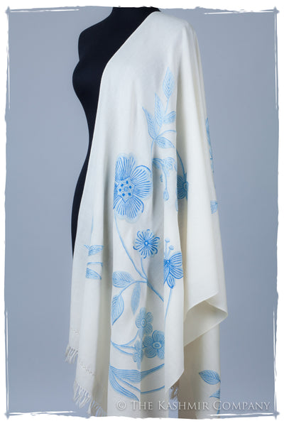 Je Ne Sais Quoi Blue Ivory Shawl