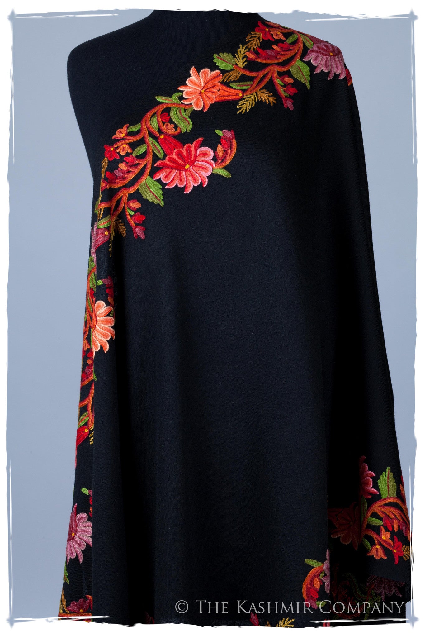Frontière Jardin Noir Mascarade Shawl