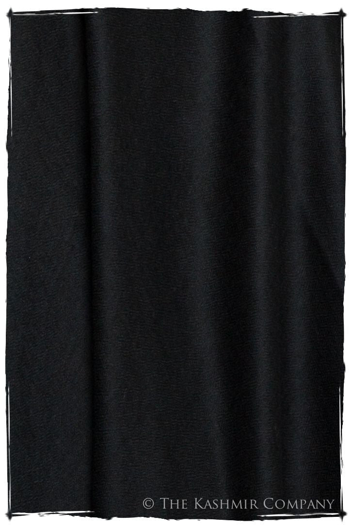 The Sophistiqué Oro Frontière Paisley Shawl