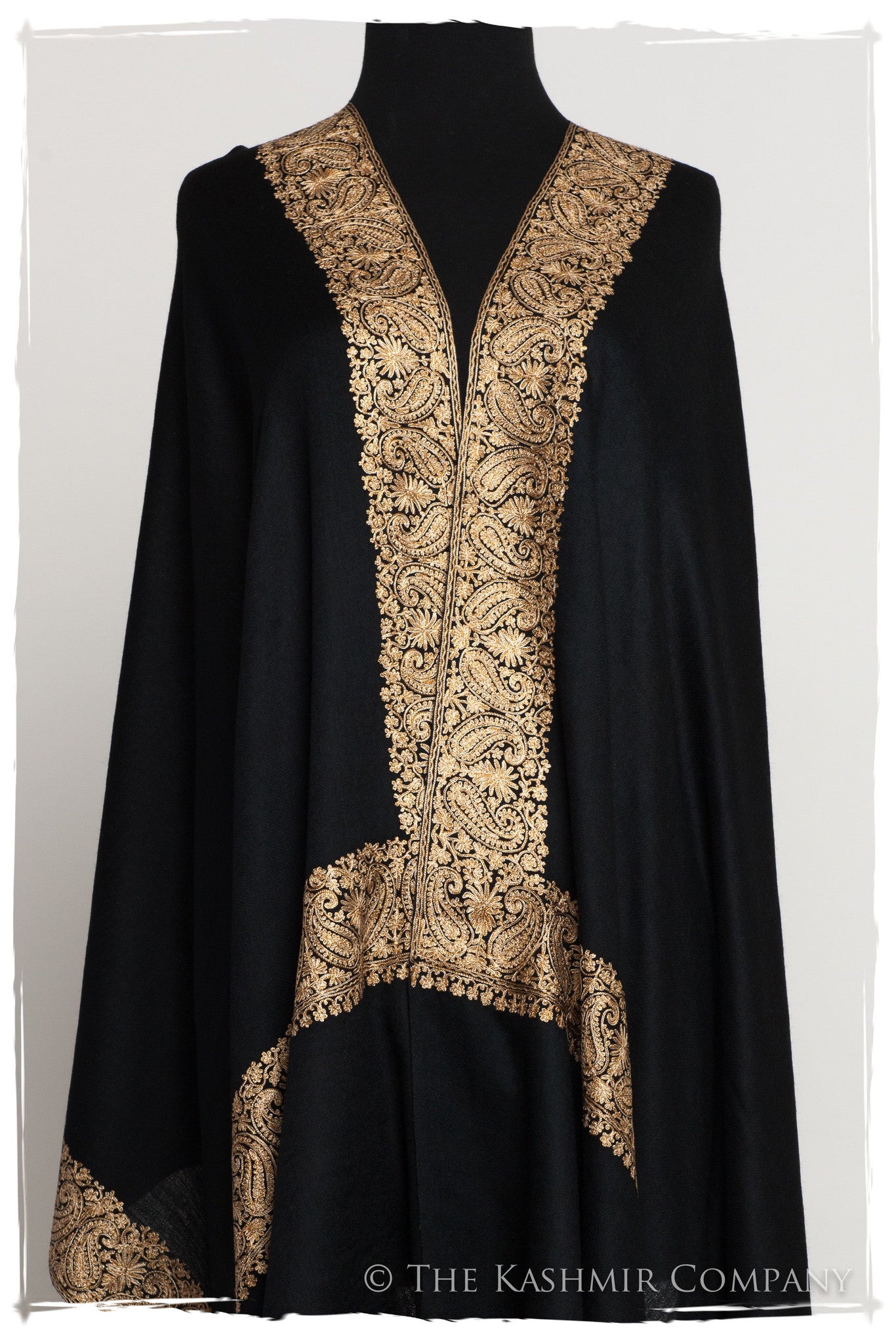 The Sophistiqué Oro Frontière Paisley Shawl