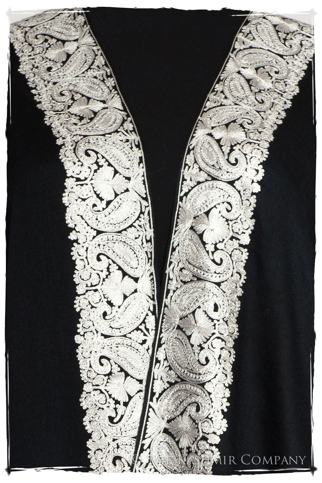 The Sophistiqué Argent Frontière Shawl