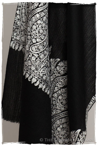 The Sophistiqué Argent Grâce Paisley Shawl