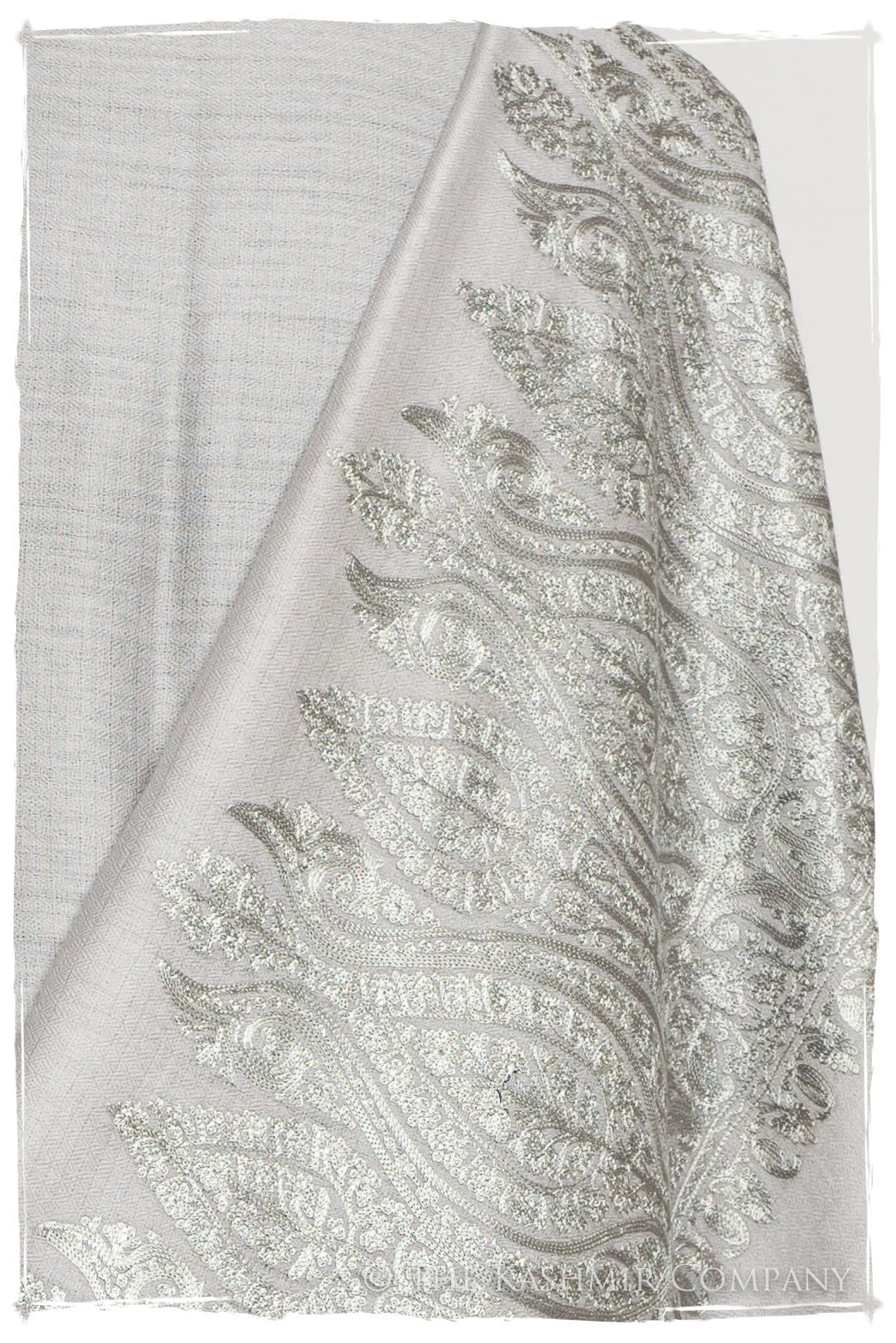 The Sophistiqué Gris Grâce Paisley Shawl