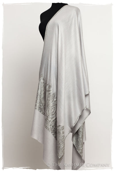 The Sophistiqué Gris Grâce Paisley Shawl