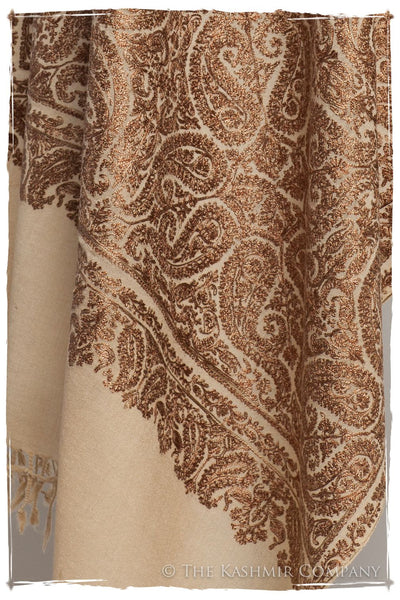 The Célébration Fabuleuse Gold Paisley Shawl