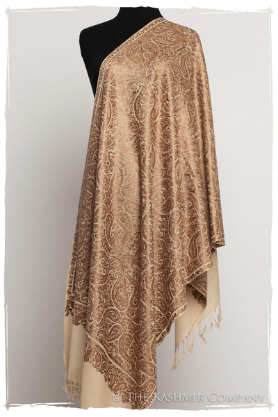 The Célébration Fabuleuse Gold Paisley Shawl