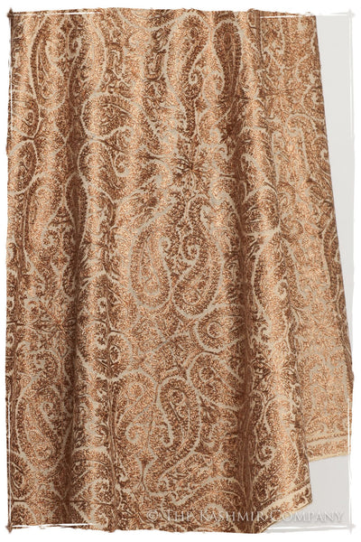 The Célébration Fabuleuse Gold Paisley Shawl