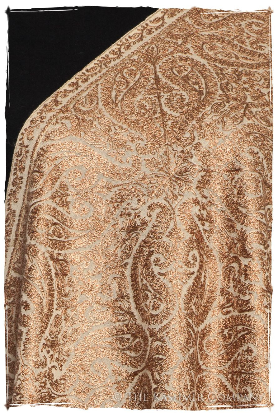 The Célébration Fabuleuse Gold Paisley Shawl