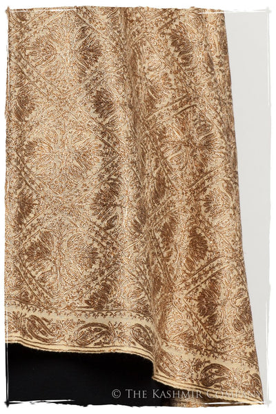 The Célébration Fabuleuse Gold Shawl