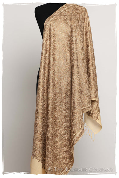 The Célébration Fabuleuse Gold Shawl