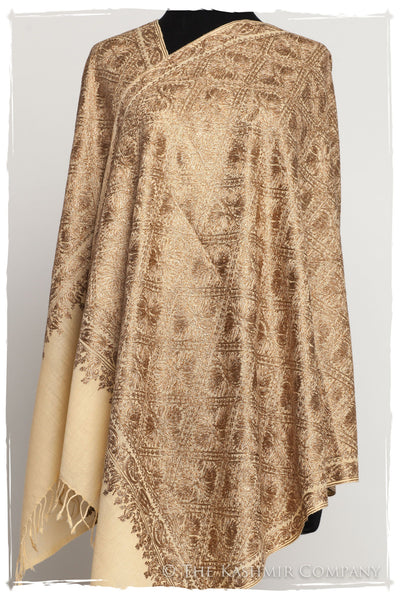 The Célébration Fabuleuse Gold Shawl