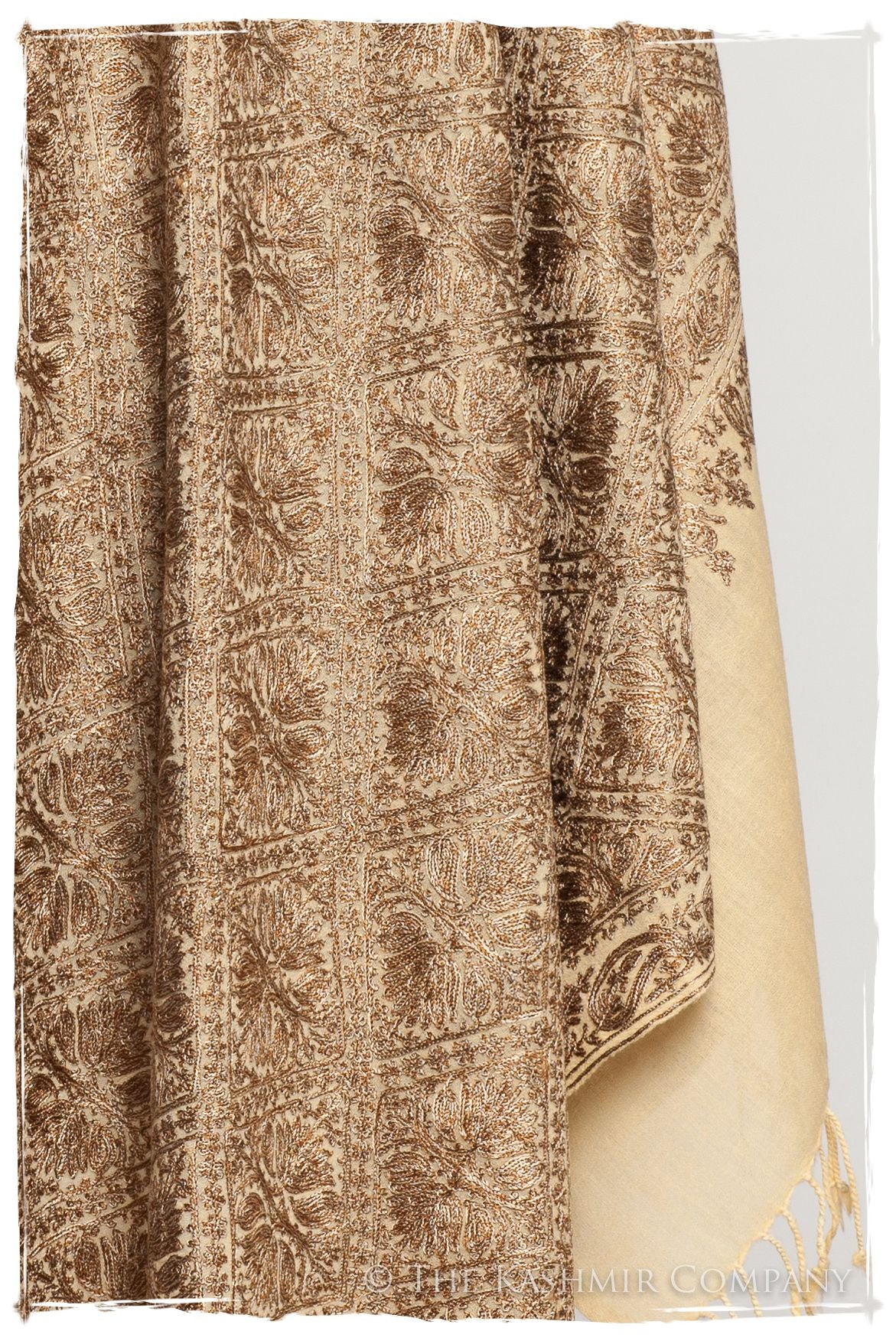 The Célébration Fabuleuse Gold Shawl