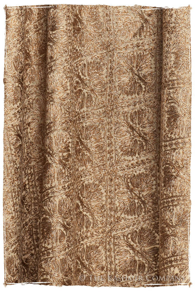 The Célébration Fabuleuse Gold Shawl