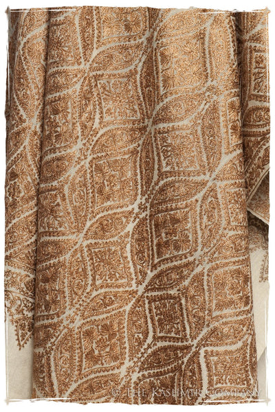 The Célébration Fabuleuse Gold Shawl