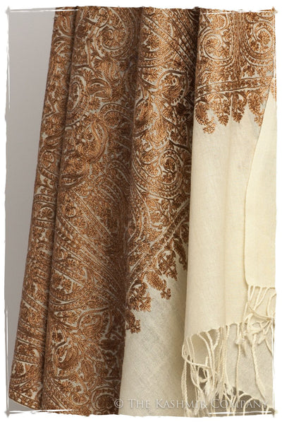 The Célébration Fabuleuse Gold Paisley Shawl