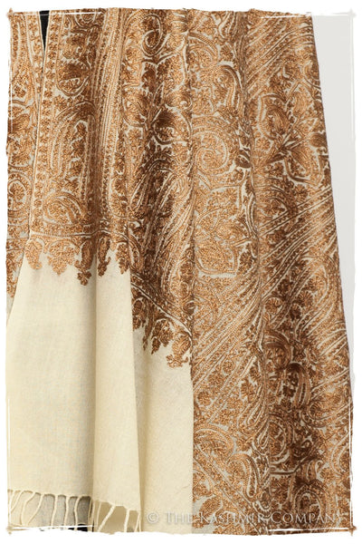 The Célébration Fabuleuse Gold Paisley Shawl