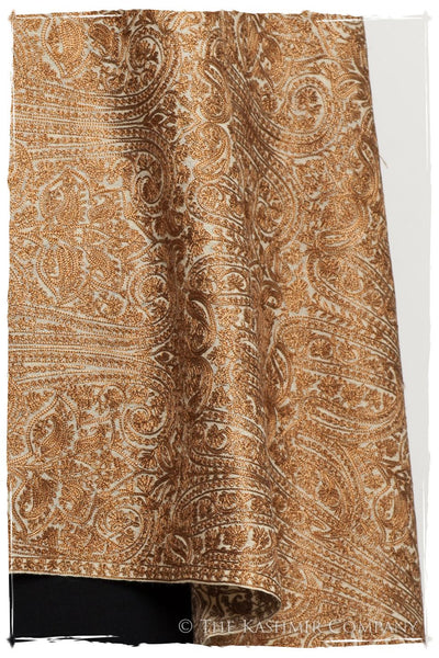 The Célébration Fabuleuse Gold Paisley Shawl