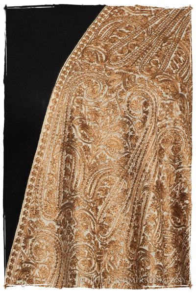 The Célébration Fabuleuse Gold Paisley Shawl