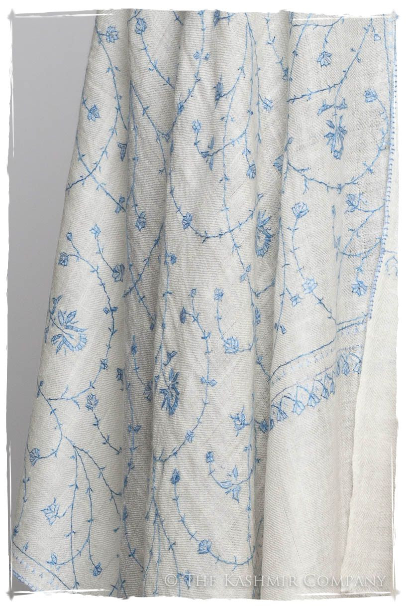 Sapphire Bleu Bijou Jardin L'amour Soft Cashmere Scarf/Shawl