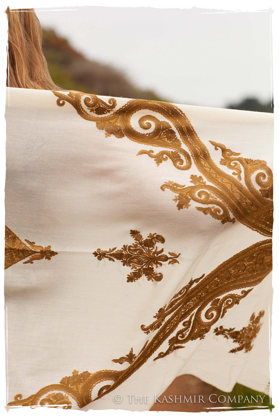 Regal Paisley Oro Verte Shawl
