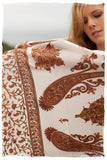 Jardin de Macaron Royale Paisley Shawl