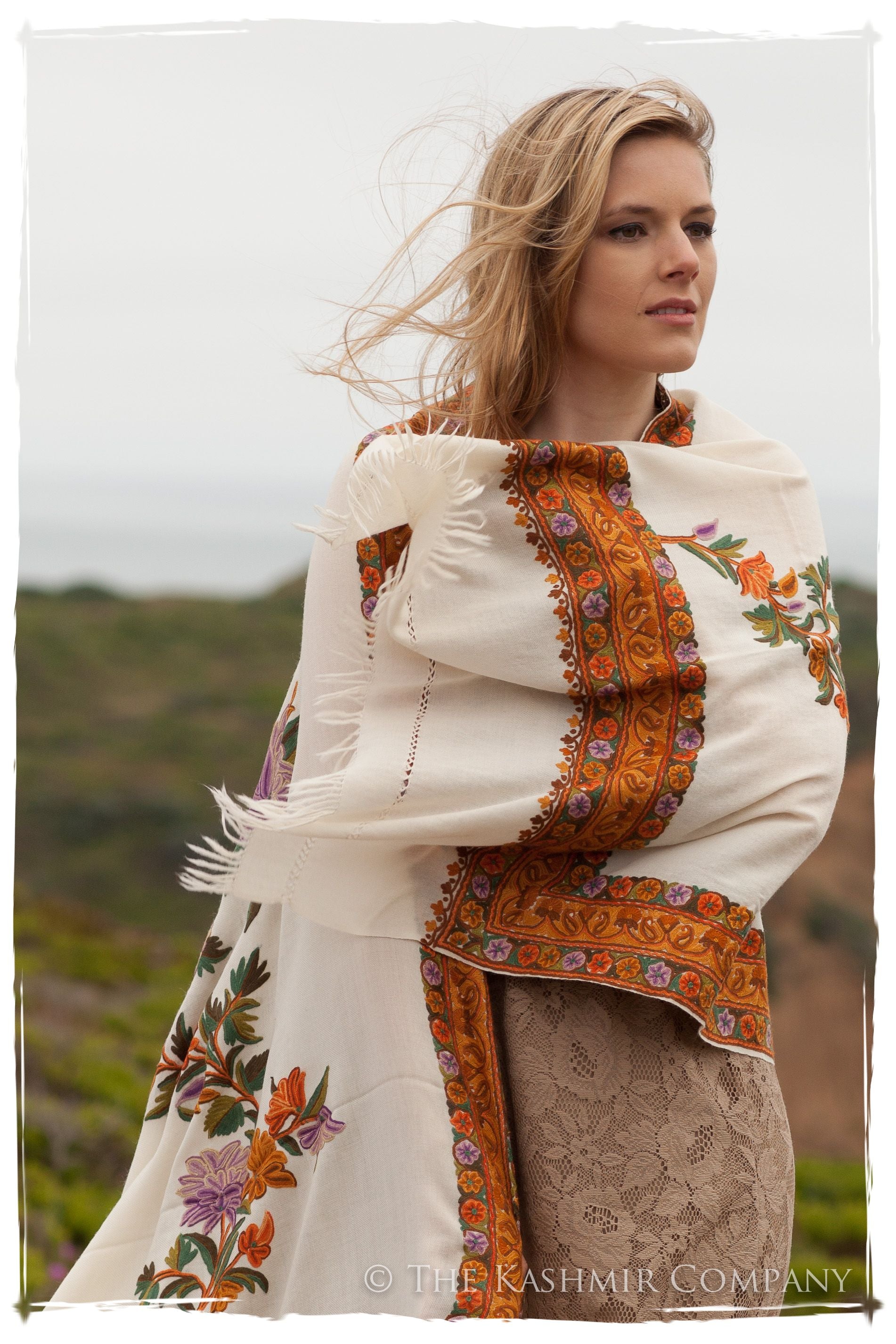 Trois Frontières Oiseaux du Paradis Ivorie Pauline Shawl