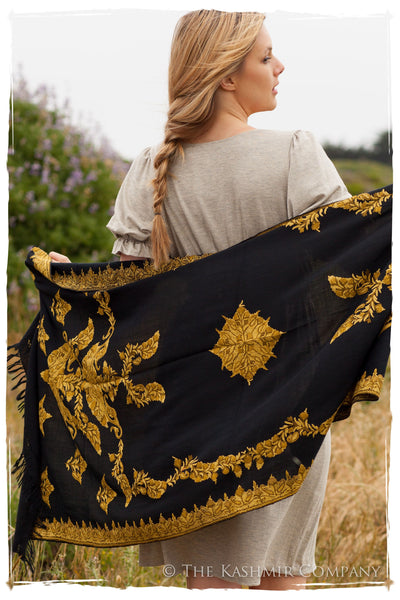 Frontiere des Feuilles Oro Shawl