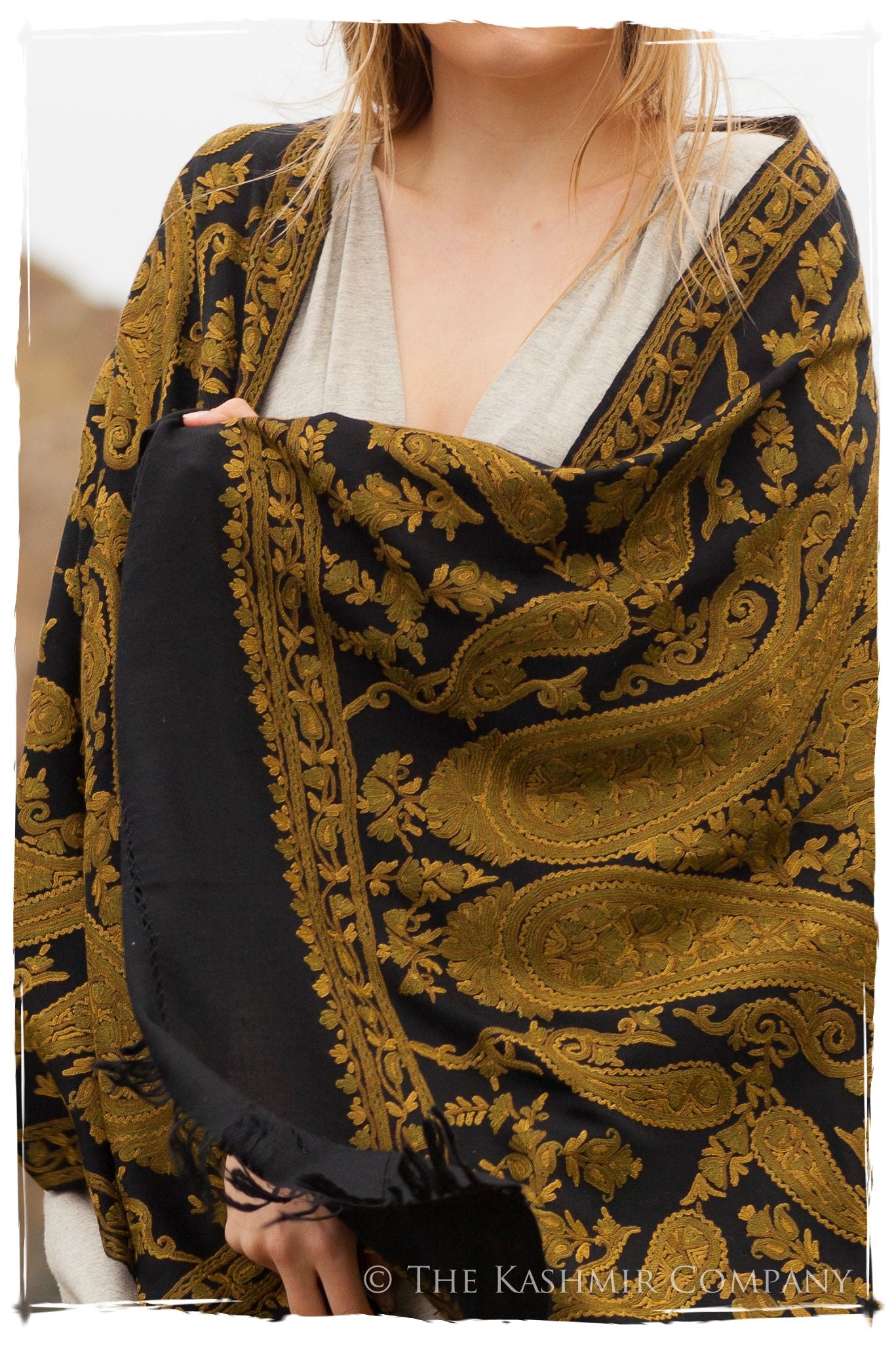 Rococo Mousse de Napa Palais Antiquaires Shawl