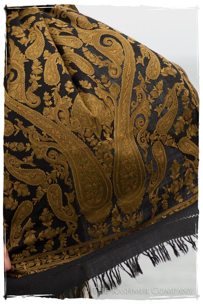 Rococo Mousse de Napa Palais Antiquaires Shawl