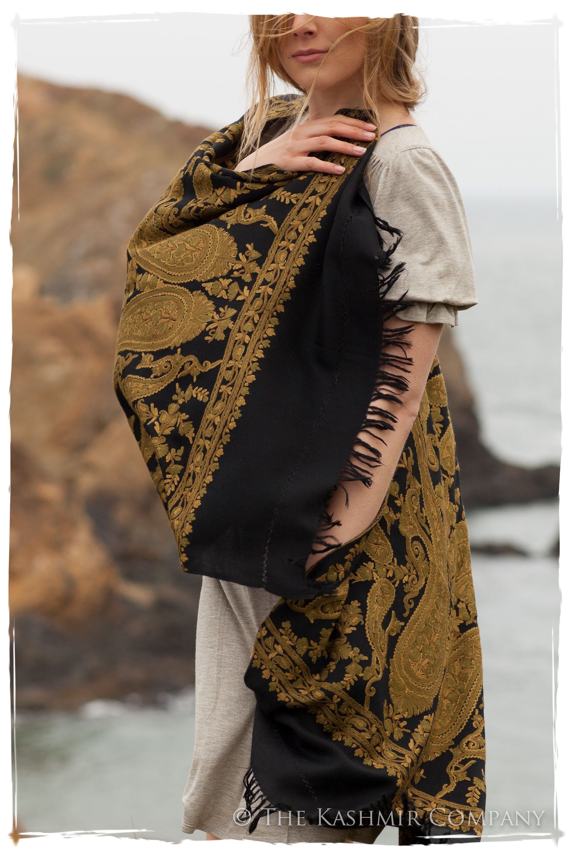 Rococo Mousse de Napa Palais Antiquaires Shawl