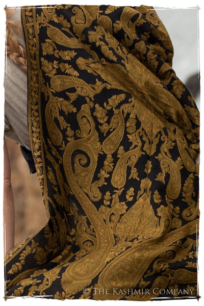 Rococo Mousse de Napa Palais Antiquaires Shawl