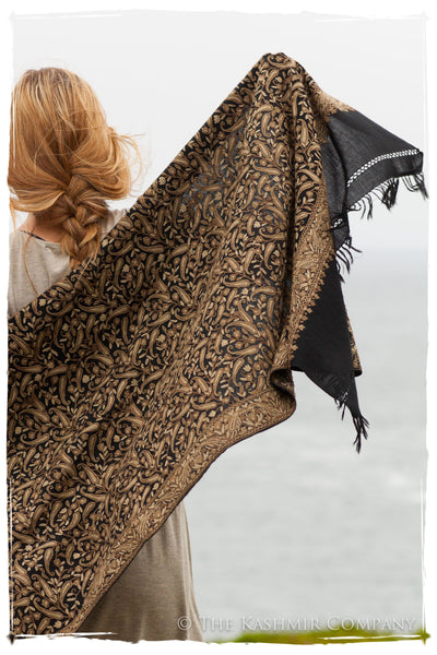 Le Chateau Cyprès Paisley Shawl